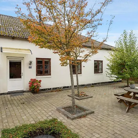 2 Bedroom Gorgeous In Otterup